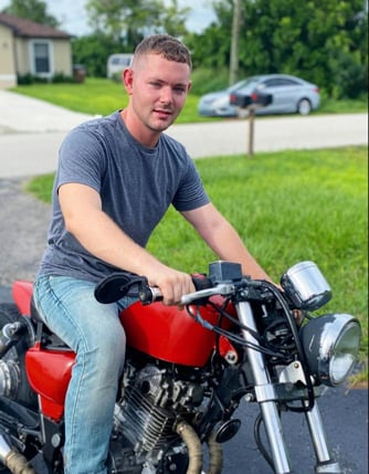 2021-10_Emig Hero Spirit Award_Brian Tsavolakis-2-2